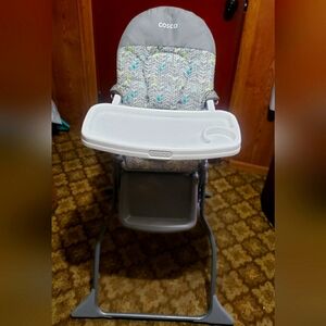Cosco Foldable Highchair